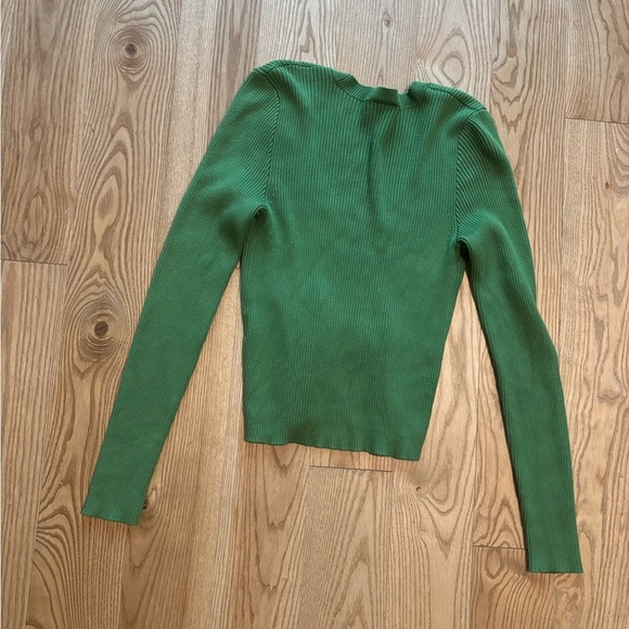 Abercrombie & Fitch Green V-Neck Women's Sweater - Picture 4 of 4
